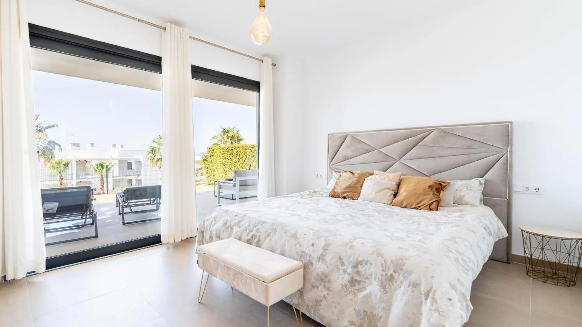 Appartement Design Wohnung Mit Viel Luxus Manilva Espagne